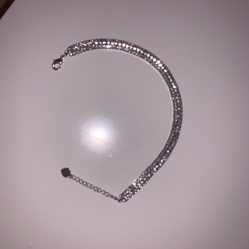 Women’s adjustable diamond bracelet